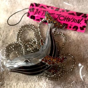 Betsey Johnson Whale 🐋 Necklace